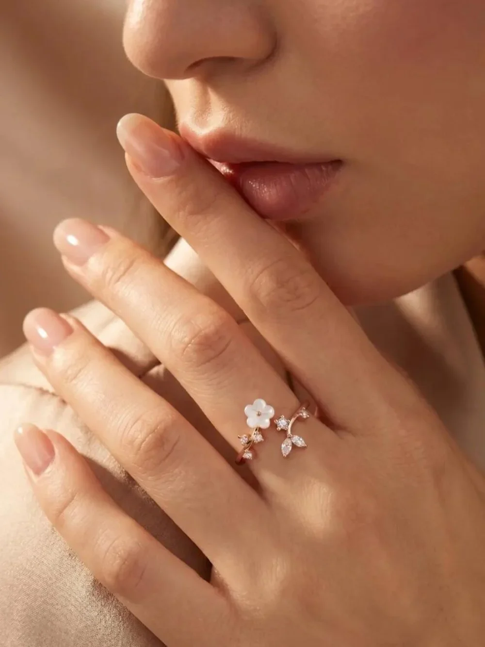 Delicate Light Luxury Adjustable Copper flower Ring.